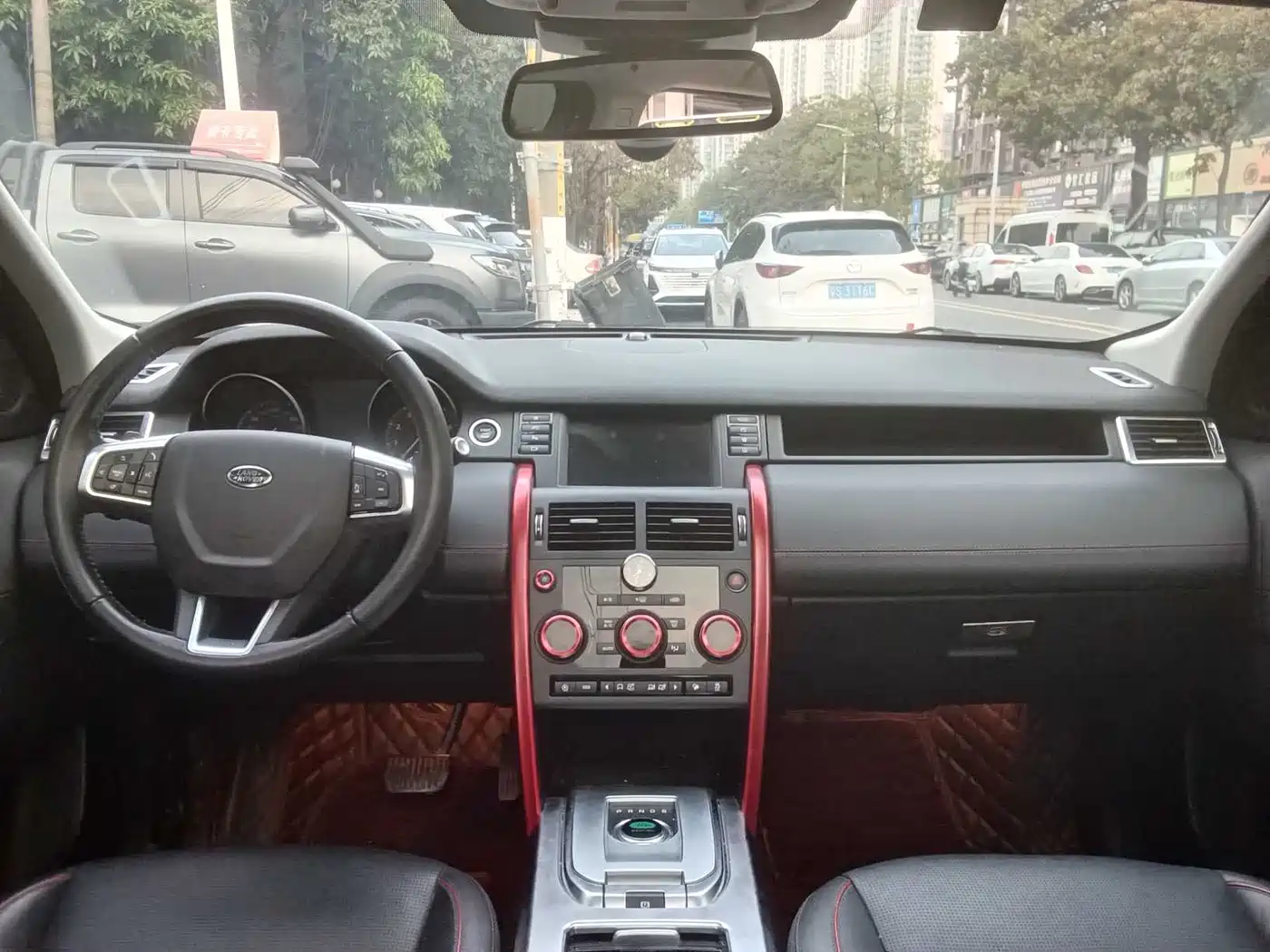 Land Rover Discovery Sport 2019 240PS SE Dynamic Edition China V фото 4