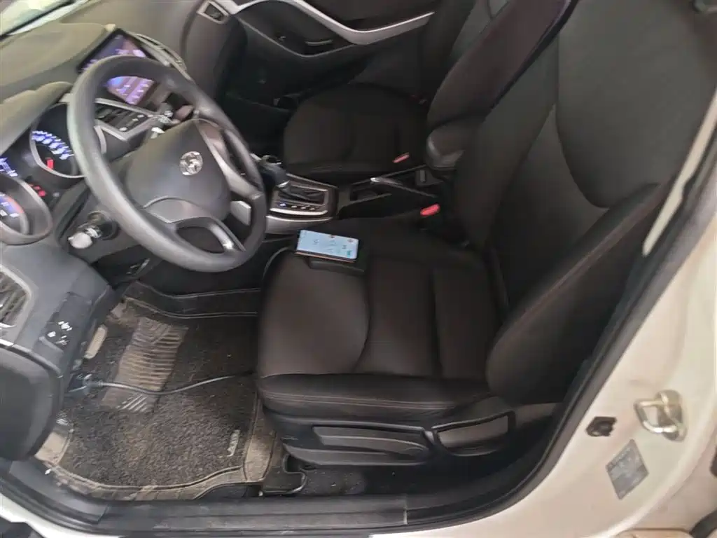 Hyundai Langdong 2012 1.6L Automatic Fashion фото 15