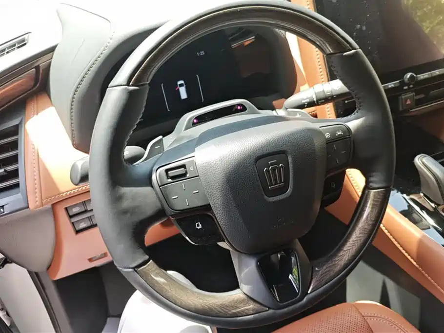 Toyota Vellfire 2024 Crown Hybrid 2.5L Premium Edition фото 15