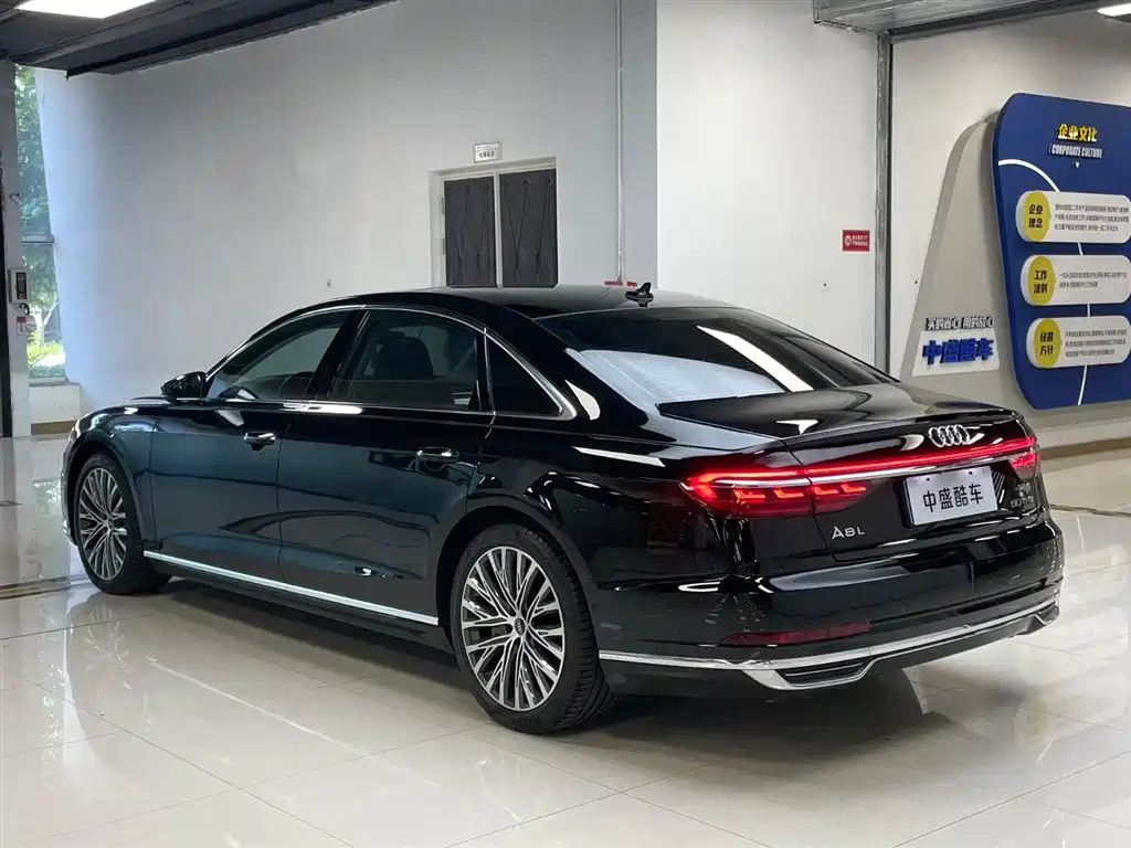 Audi A8 2022 A8L 55 TFSI quattro Luxury Collector's Edition фото 5