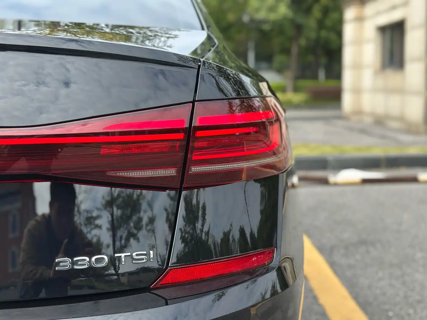 Volkswagen Passat 2023 330TSI Premium Edition фото 9