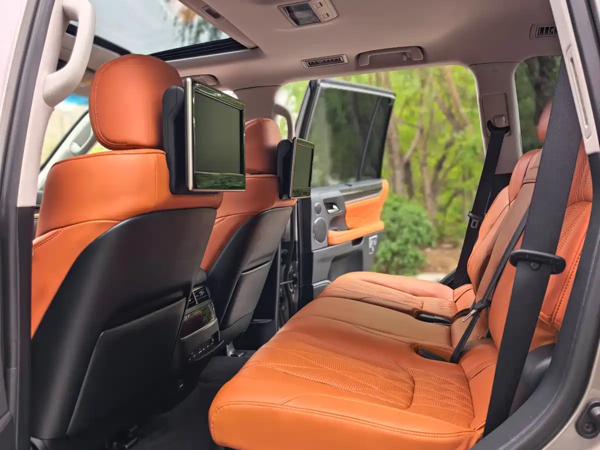 Lexus LX 2019 570 Peak Special Edition фото 9