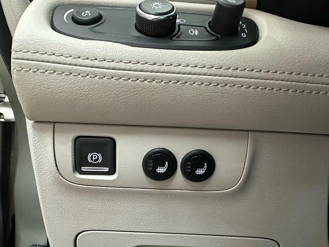 Buick GL8 2017 ES 28T Comfort Type China V фото 35