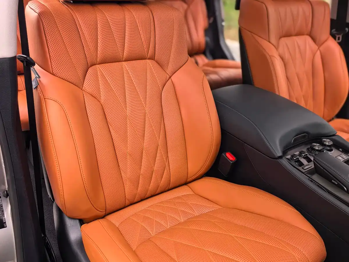 Lexus LX 2019 570 Peak Special Edition фото 12