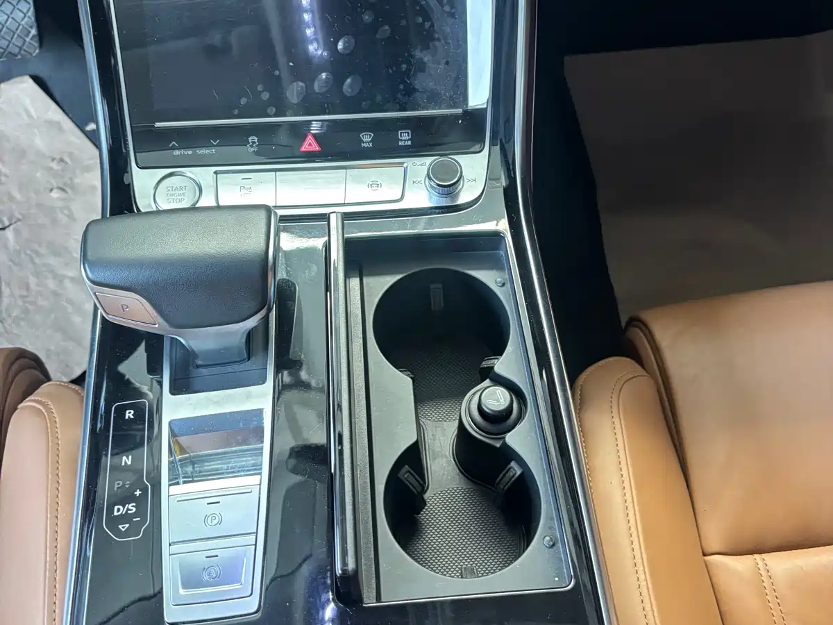 Audi A8 2018 A8L 55 TFSI quattro Launch Elite фото 12