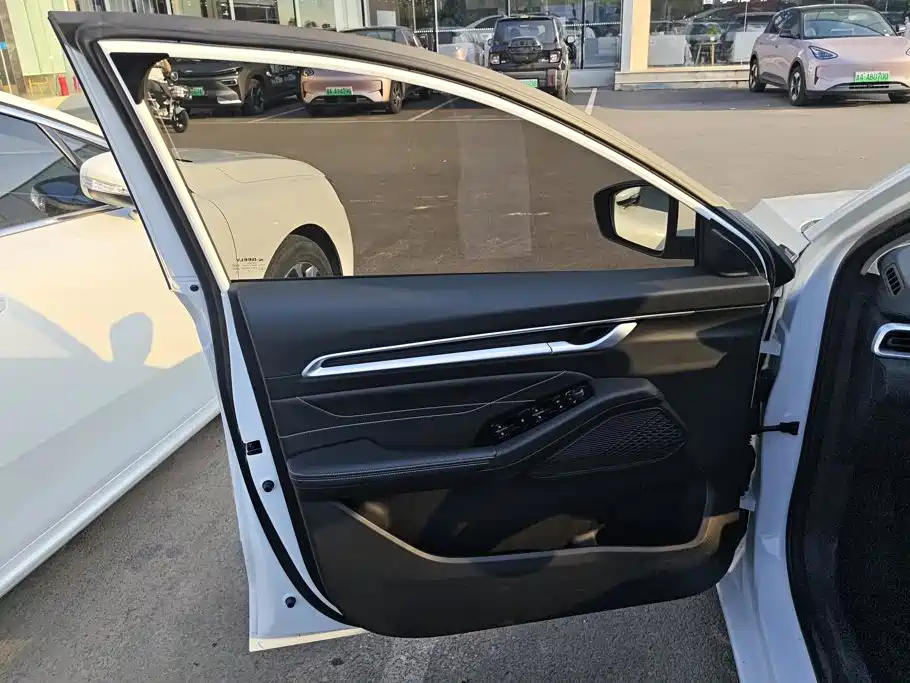 Geely Emgrand 2025 2025 4th Gen 4 Million Commemorative Edition 1.5L CVT Soar
