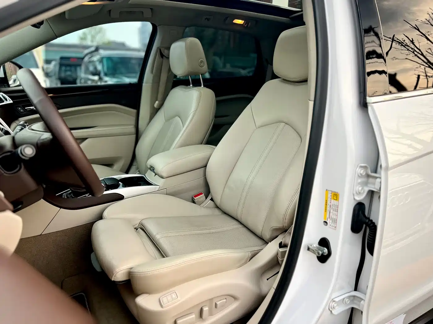 Cadillac SRX 2014 3.0L Elite Model фото 25