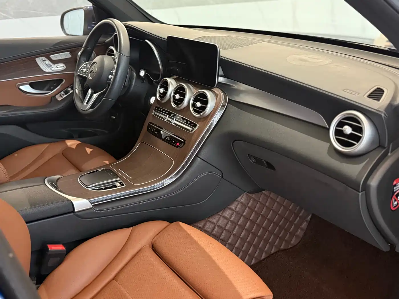 Mercedes-Benz GLC 2021 GLC 300 L 4MATIC Sporty фото 10