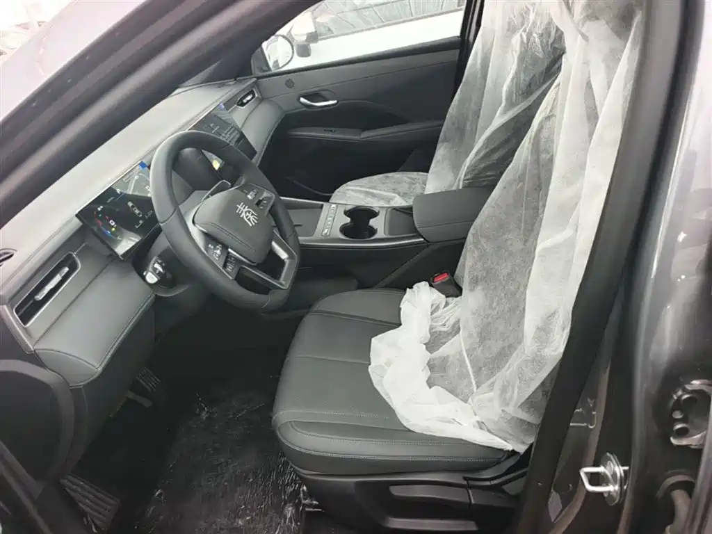 BYD Qin PLUS 2026 DM-i Smart Edition 128KM Progressive фото 15
