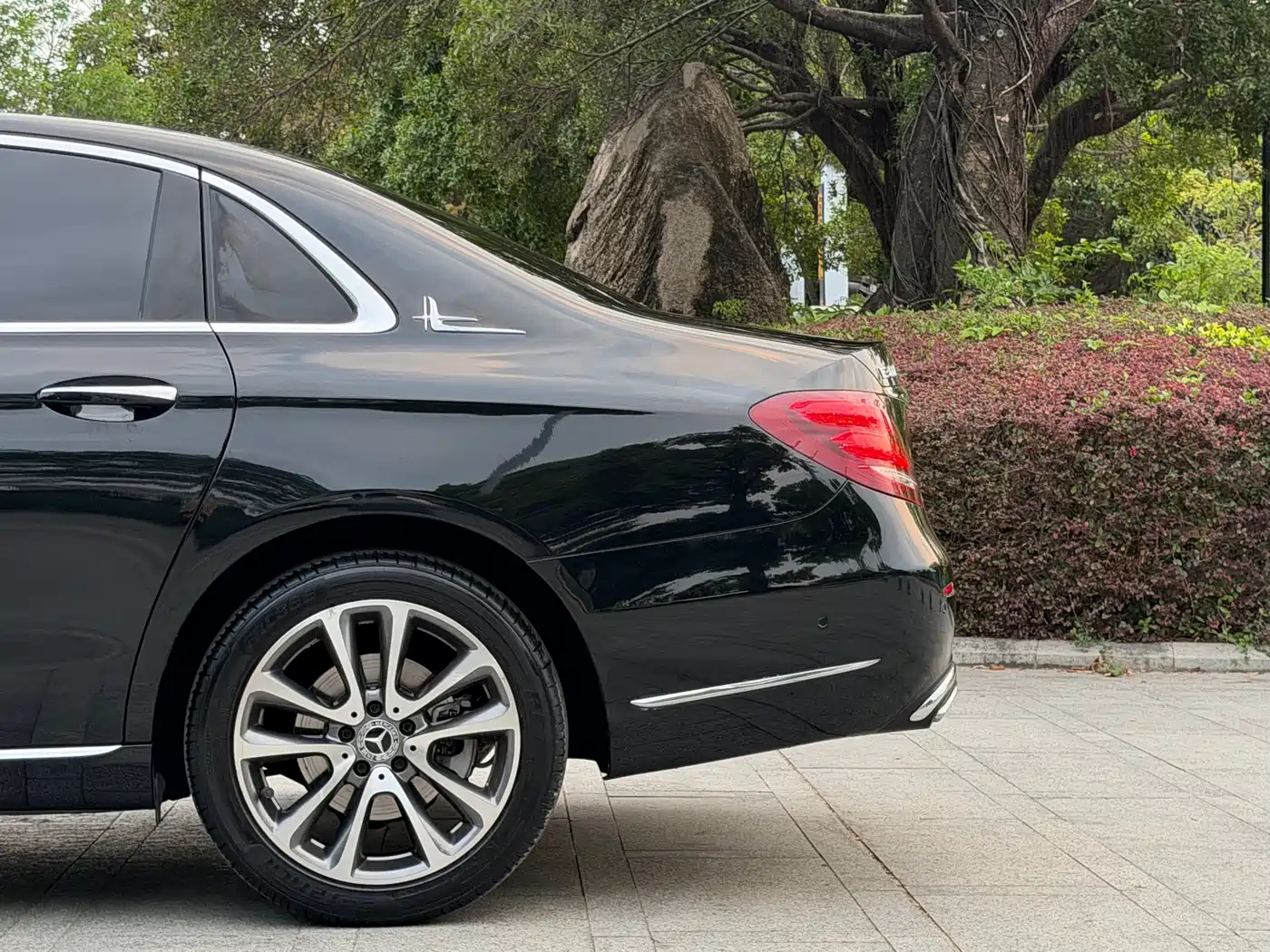 Mercedes-Benz E-Class 2018 Facelift E 200 L 4MATIC фото 19