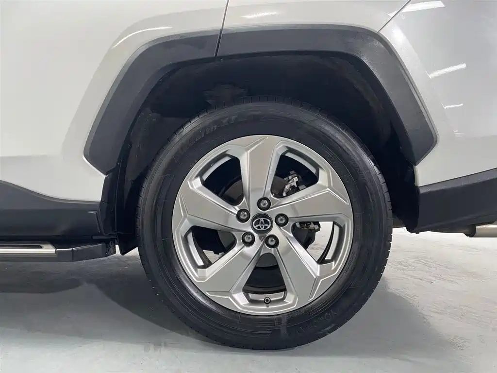Toyota RAV4 Rongfang 2021 2.0L CVT 2WD Trend PLUS фото 18