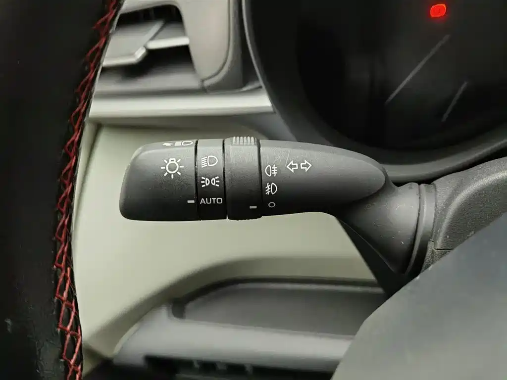 Toyota Sienna 2023 2.5L Hybrid Comfort Edition фото 21
