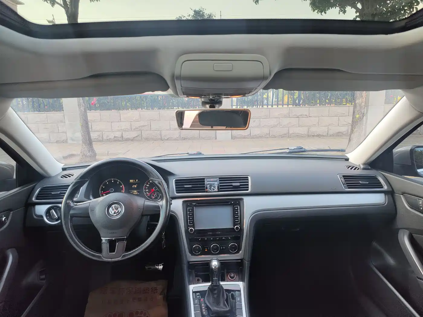 Volkswagen Passat 2014 1.4TSI DSG Luxury Edition фото 5