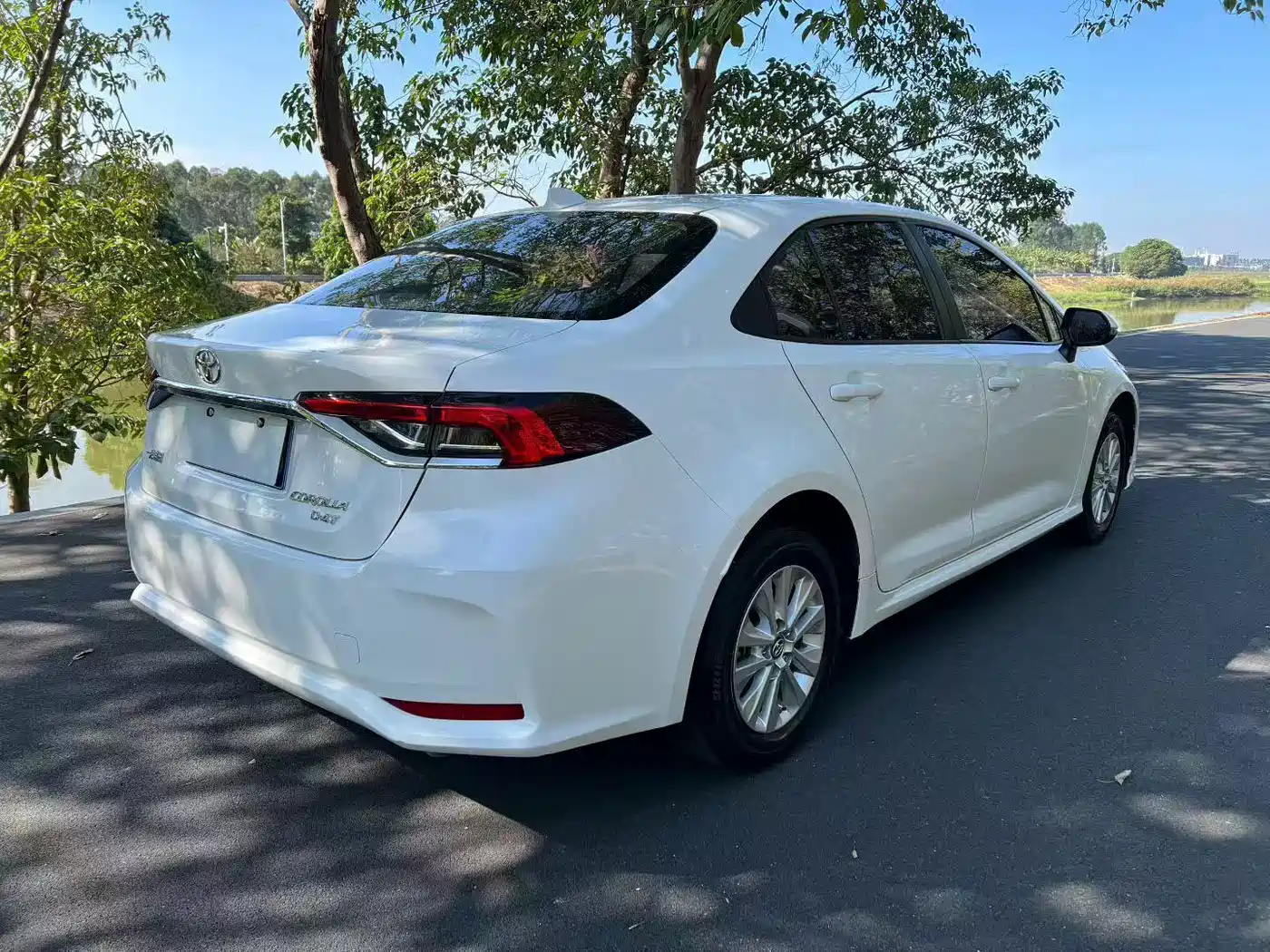 Toyota Corolla 2019 1.2T S-CVT GL-i Elite Edition фото 9