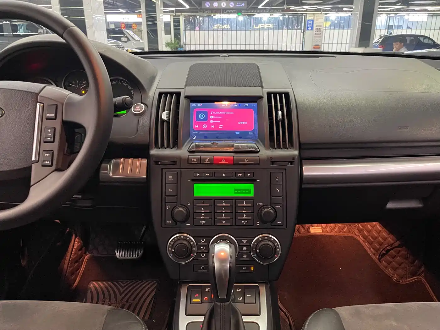Land Rover Freelander 2 2010 2.2 TD4 Automatic HSE Diesel фото 15