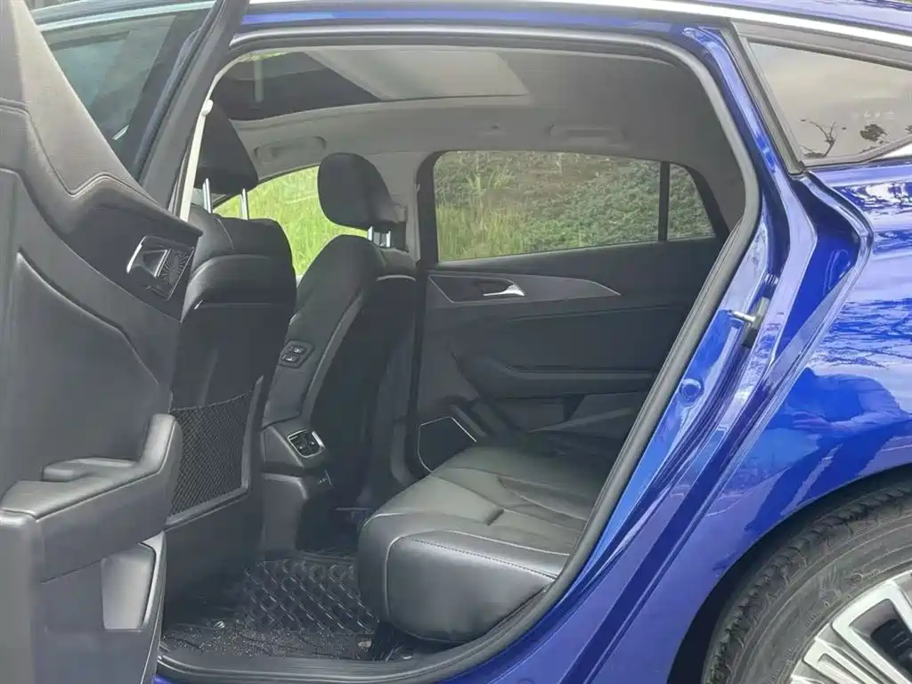 Hongqi H5 2022 Classic Facelift 1.8T Automatic Smart Connect Flag Enjoyment Edition фото 7