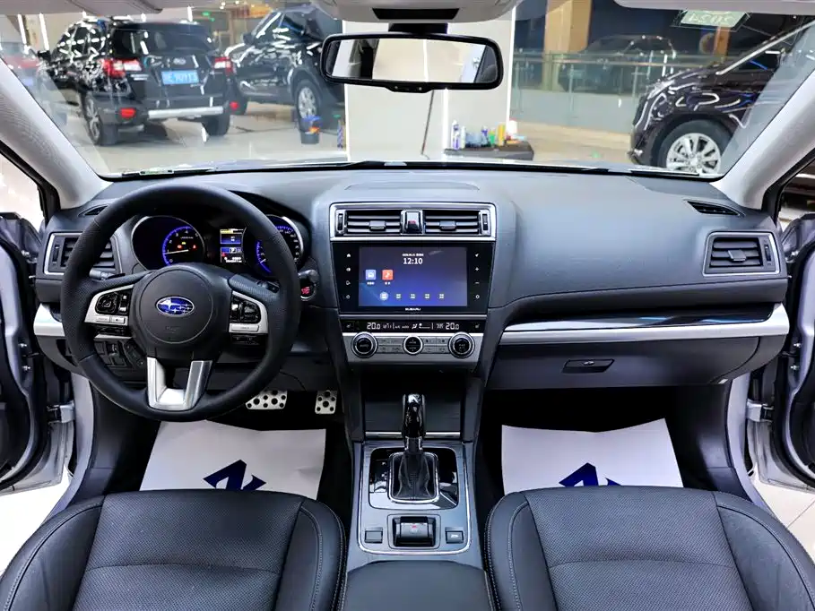 Subaru Legacy 2016 2.5i AWD Glory Edition фото 18