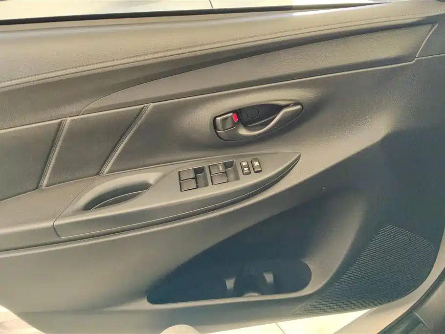 Toyota Vios FS 2021 1.5L CVT Fengchi Edition фото 7