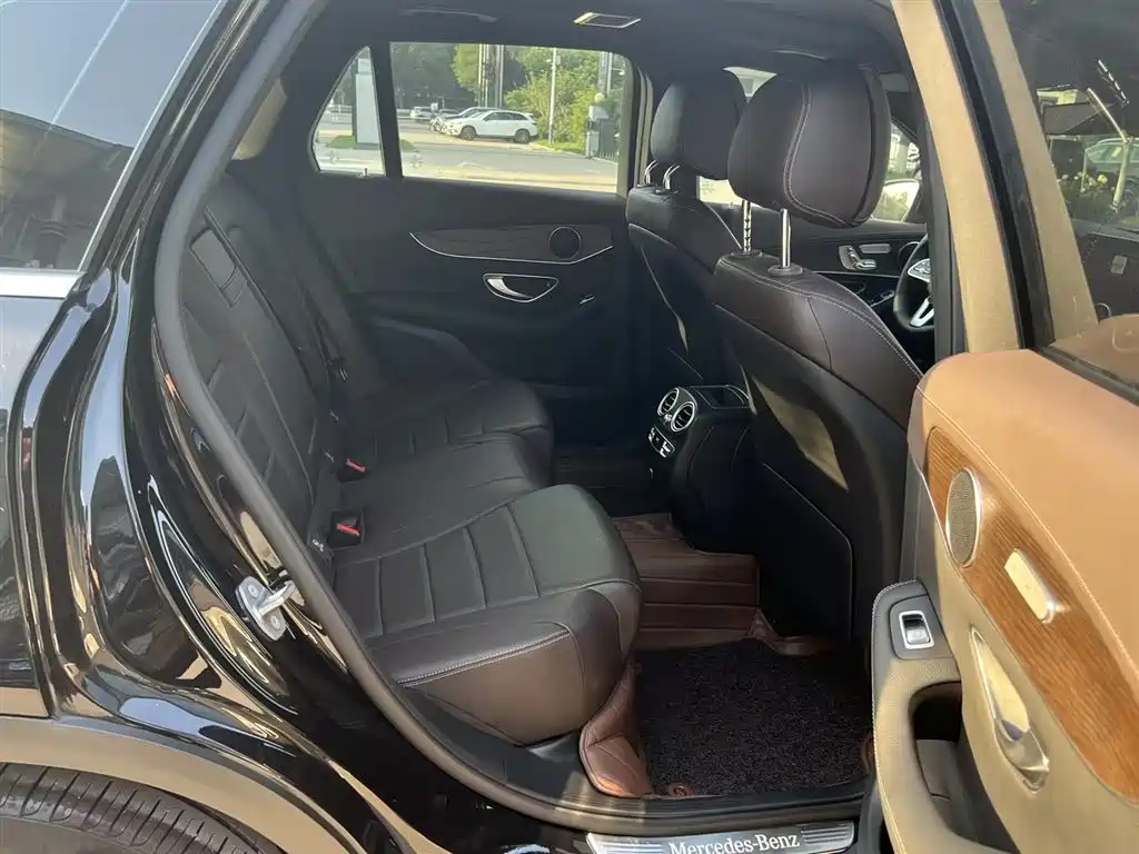 Mercedes-Benz GLC 2021 GLC 260 L 4MATIC Luxury фото 12