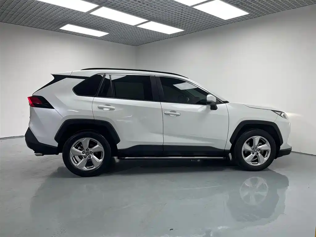 Toyota RAV4 Rongfang 2021 2.0L CVT 2WD Trend PLUS фото 5