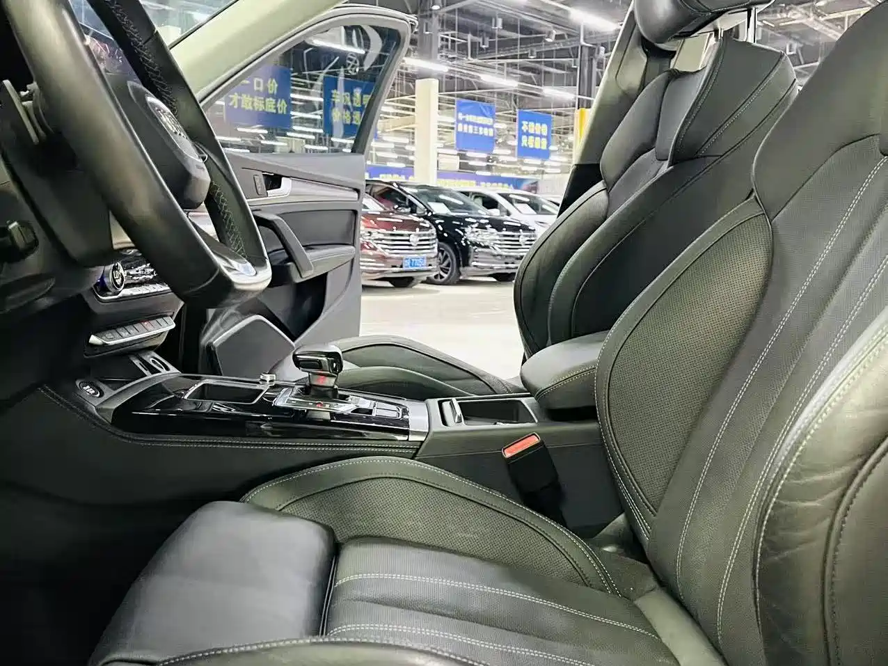 Audi Q5L 2022 40T Luxury Dynamic фото 6