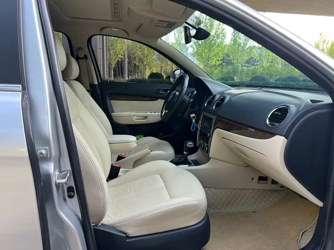Volkswagen Lavida 2011 1.6L Automatic Pinxuan Edition фото 11