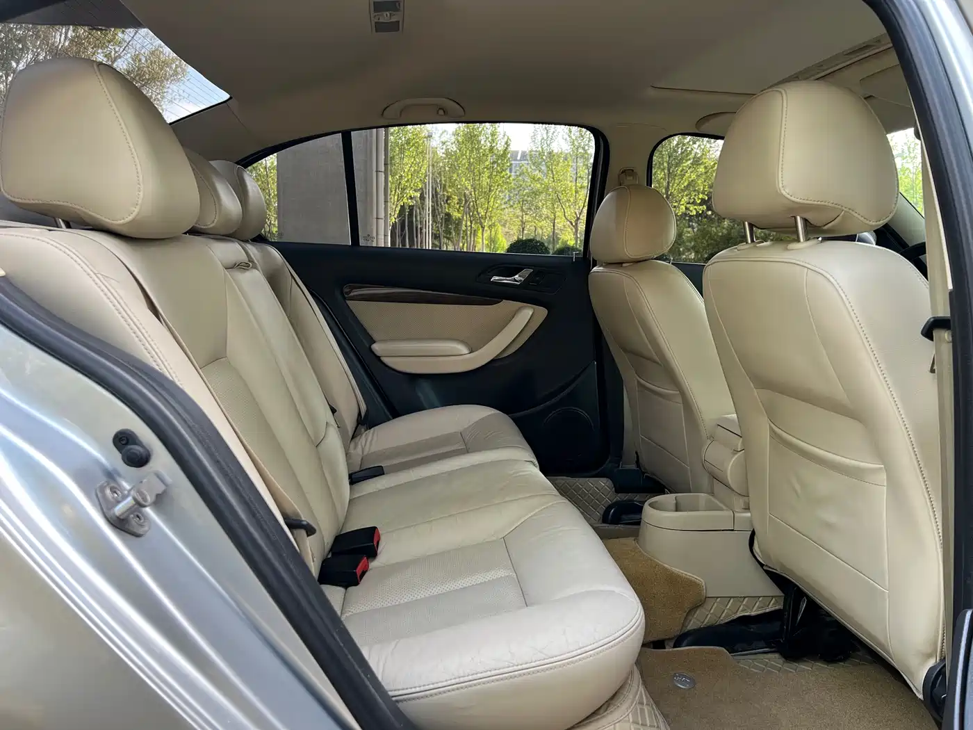 Volkswagen Lavida 2011 1.6L Automatic Pinxuan Edition фото 10