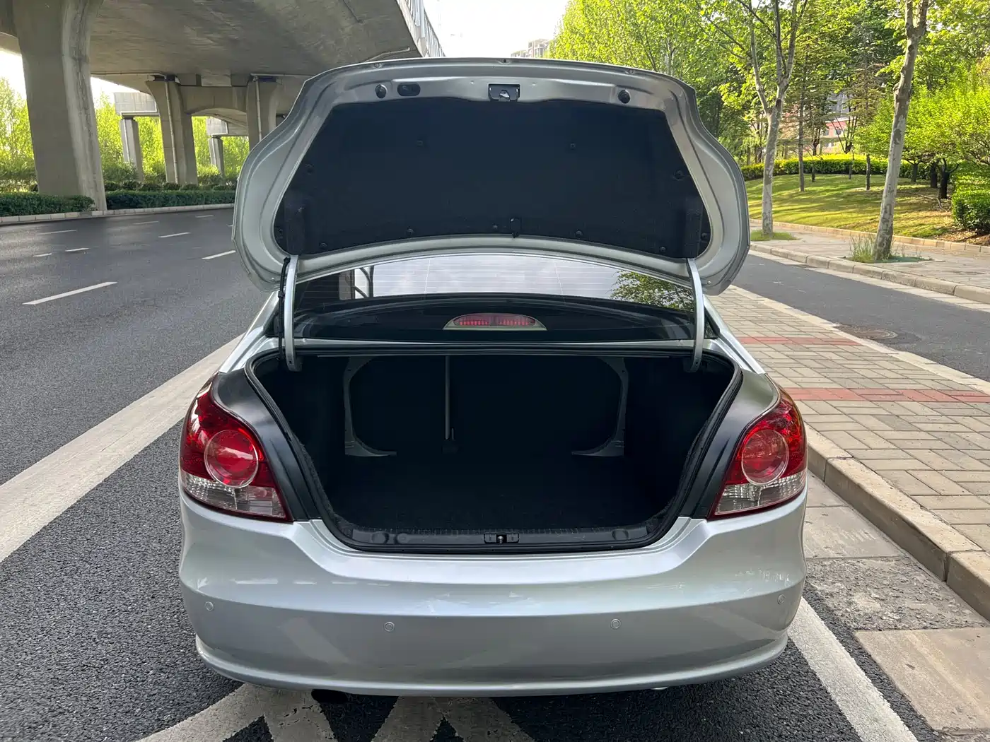 Volkswagen Lavida 2011 1.6L Automatic Pinxuan Edition фото 25