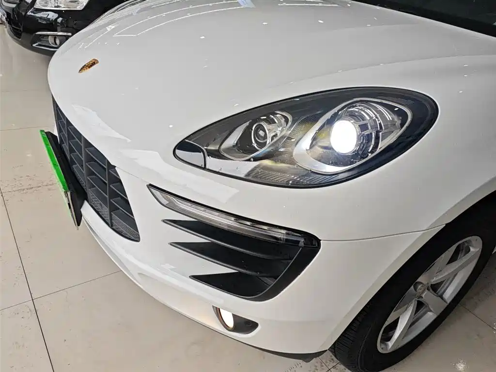 Porsche Macan 2017 Macan 2.0T фото 18