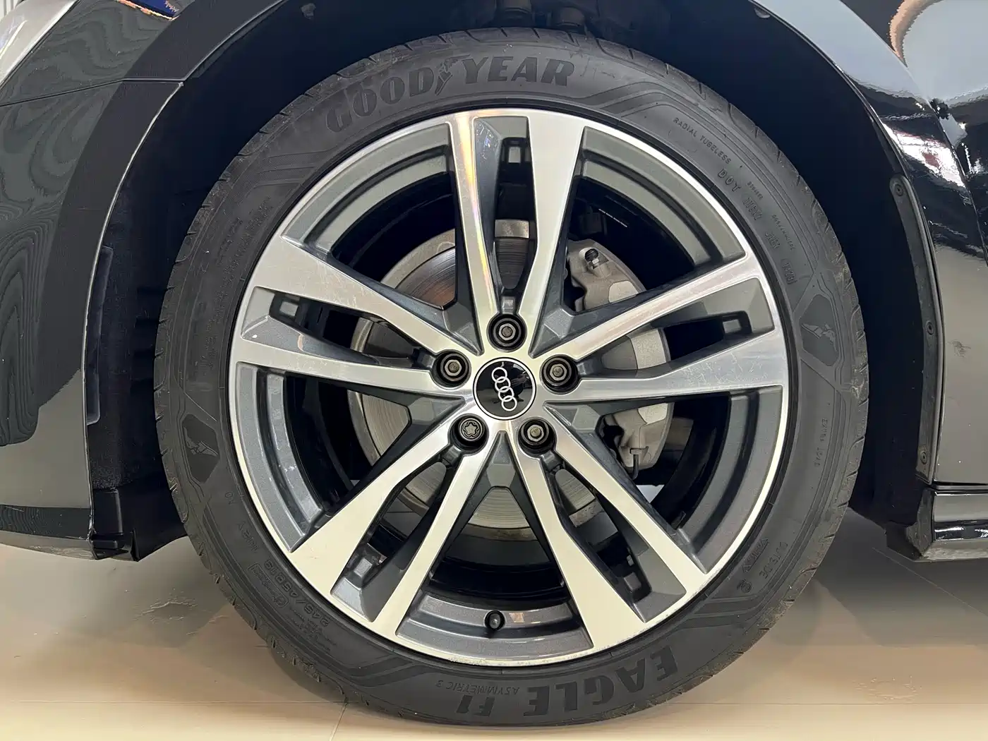 Audi A6L 2023 40 TFSI Luxury Dynamic фото 21