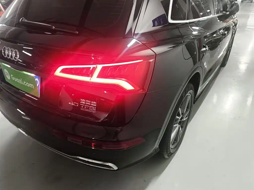 Audi Q5L 2020 Facelift 40 TFSI Honor Fashion фото 24