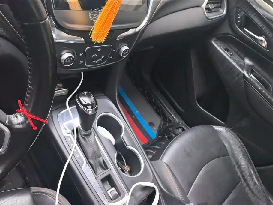 Chevrolet Equinox 2018 535T Automatic Galloping Edition фото 16
