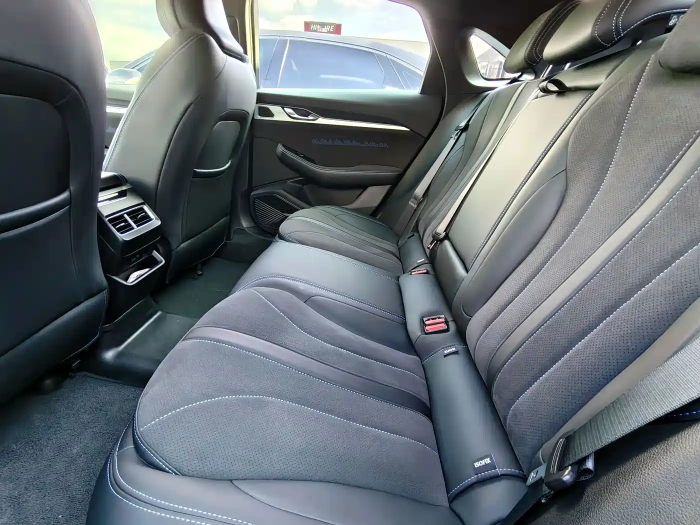 Photo 10 - Geely Preface