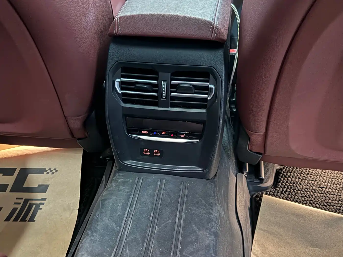 BMW 3 Series 2023 330Li M Sport Dark Night Package фото 8