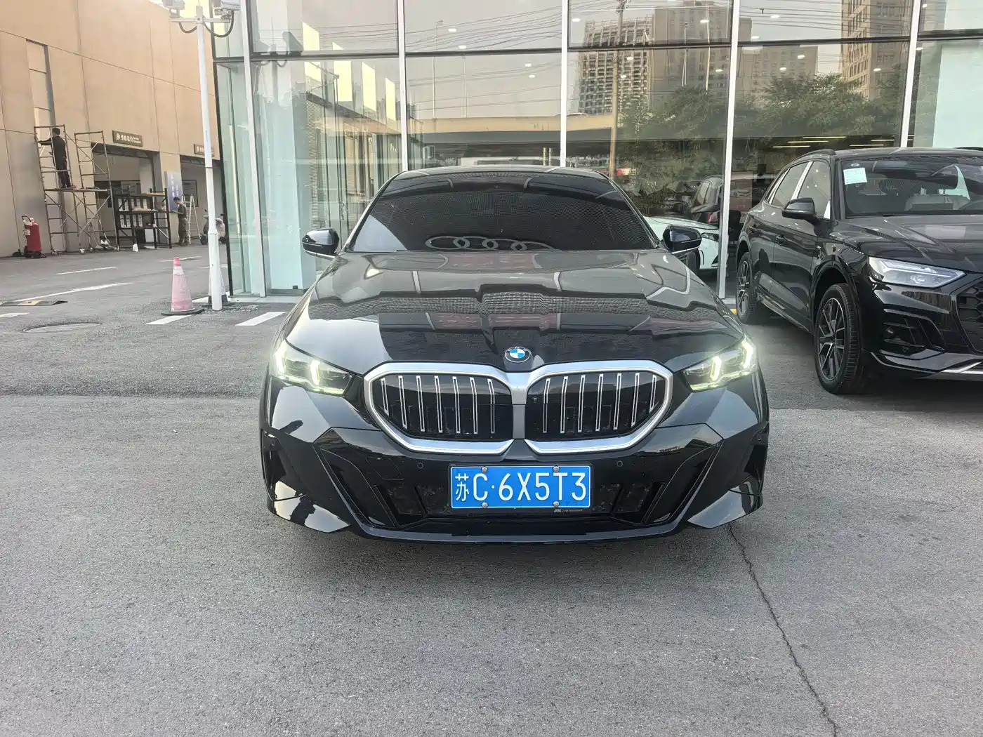 BMW 5 Series 2024 530Li Leading M Sport Package фото 2