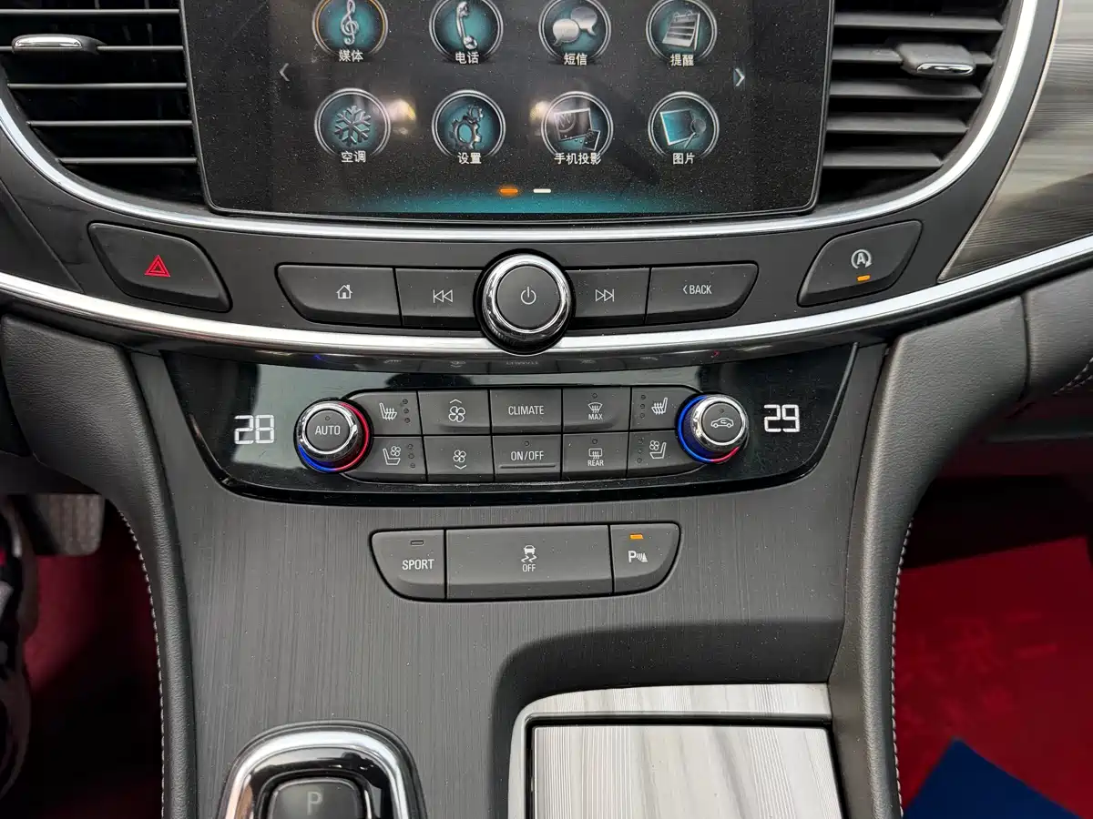 Buick LaCrosse 2018 Model 20T Elite Edition фото 17