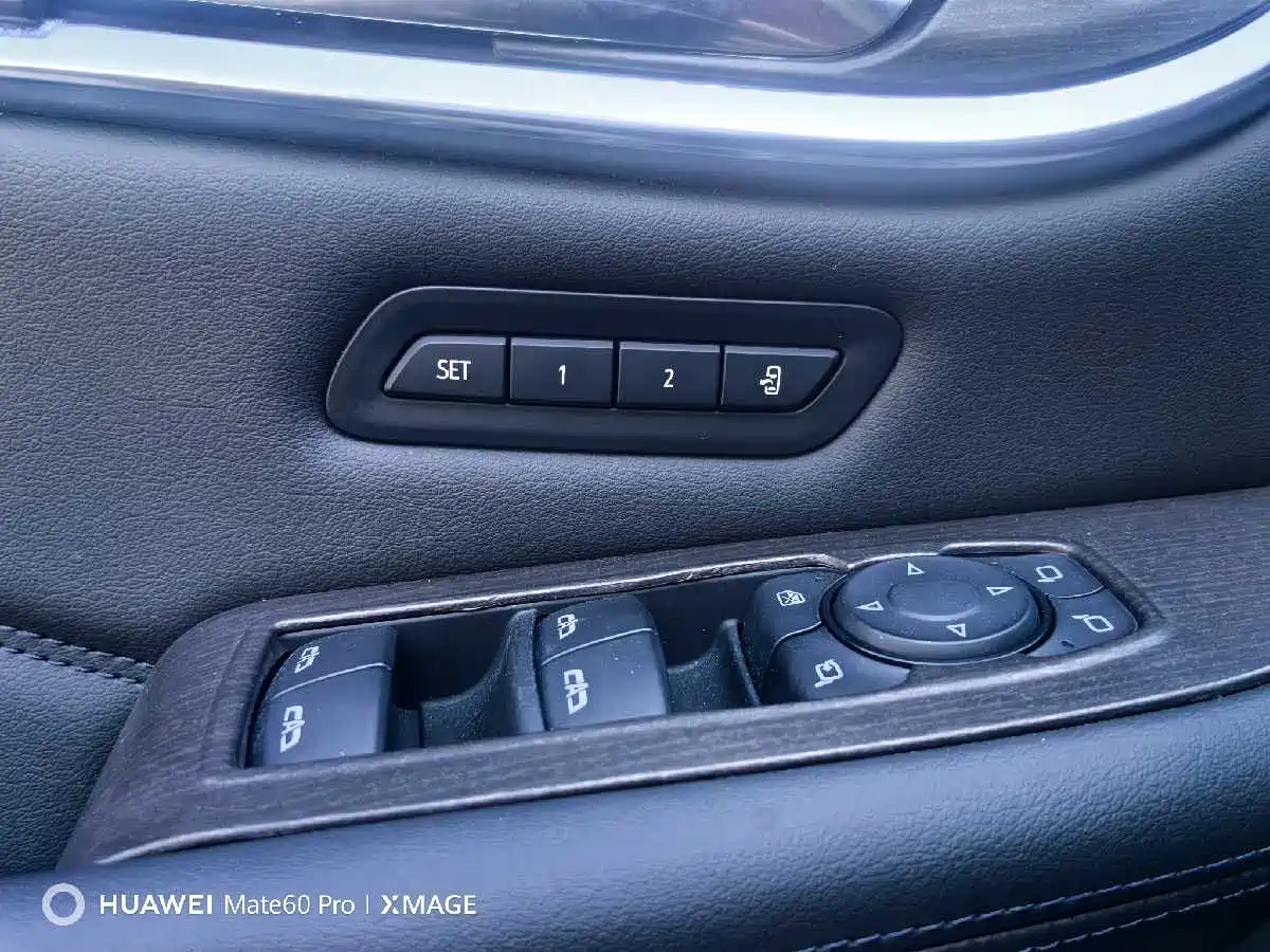 Buick Enclave 2020 28T 4WD Flagship Model фото 15