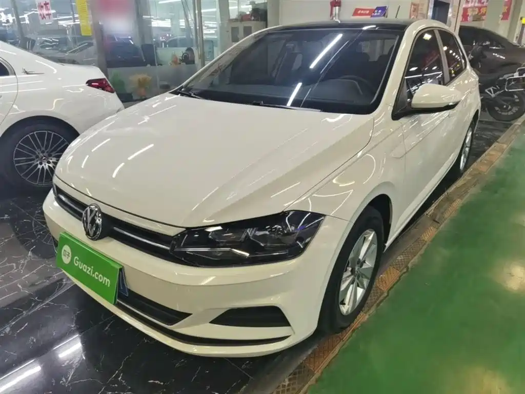 Volkswagen Polo 2019 Plus 1.5L Automatic Panorama Enjoyment Edition фото 2