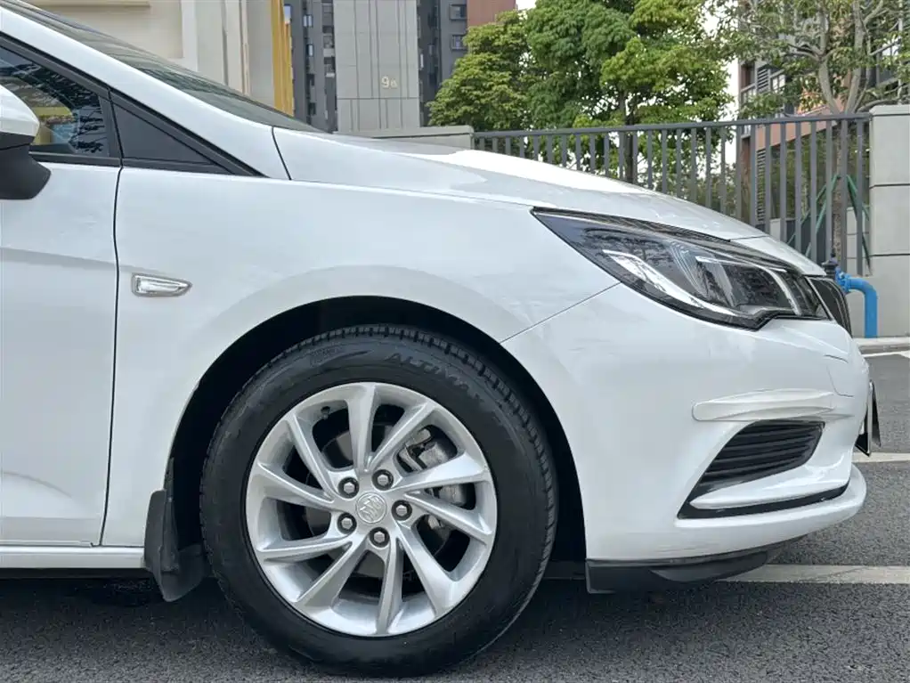 Buick Verano 2016 Hatchback 15S Auto Progressive фото 24