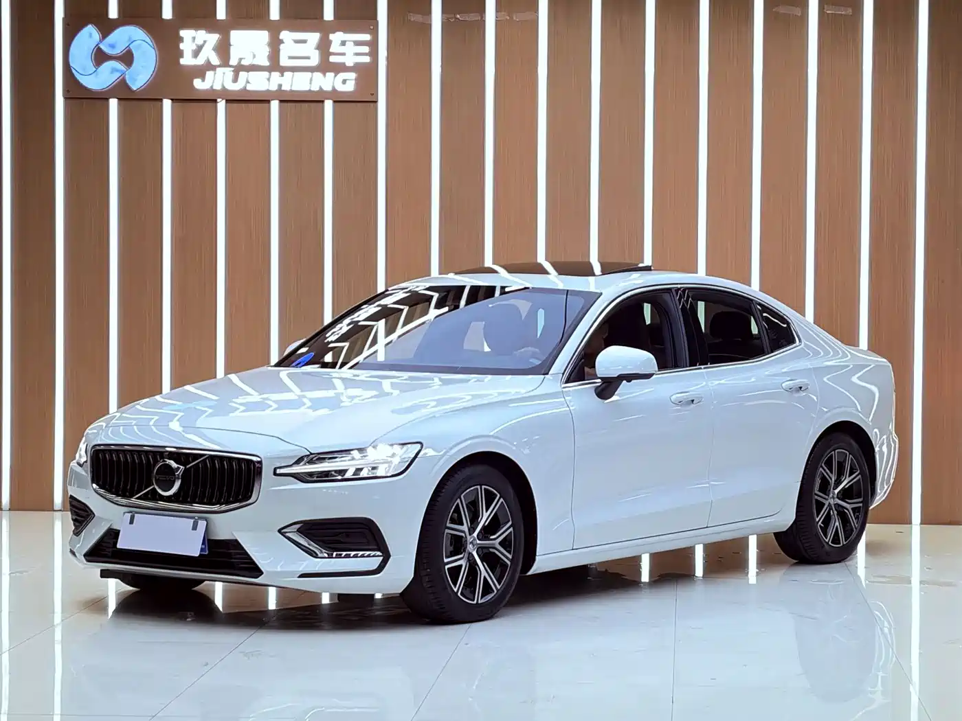 Volvo S60 2023 2023 B4 Smart Comfort Luxury Edition