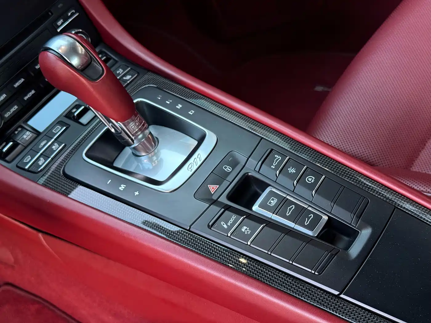 Porsche 911 2016 Turbo S 3.8T фото 8