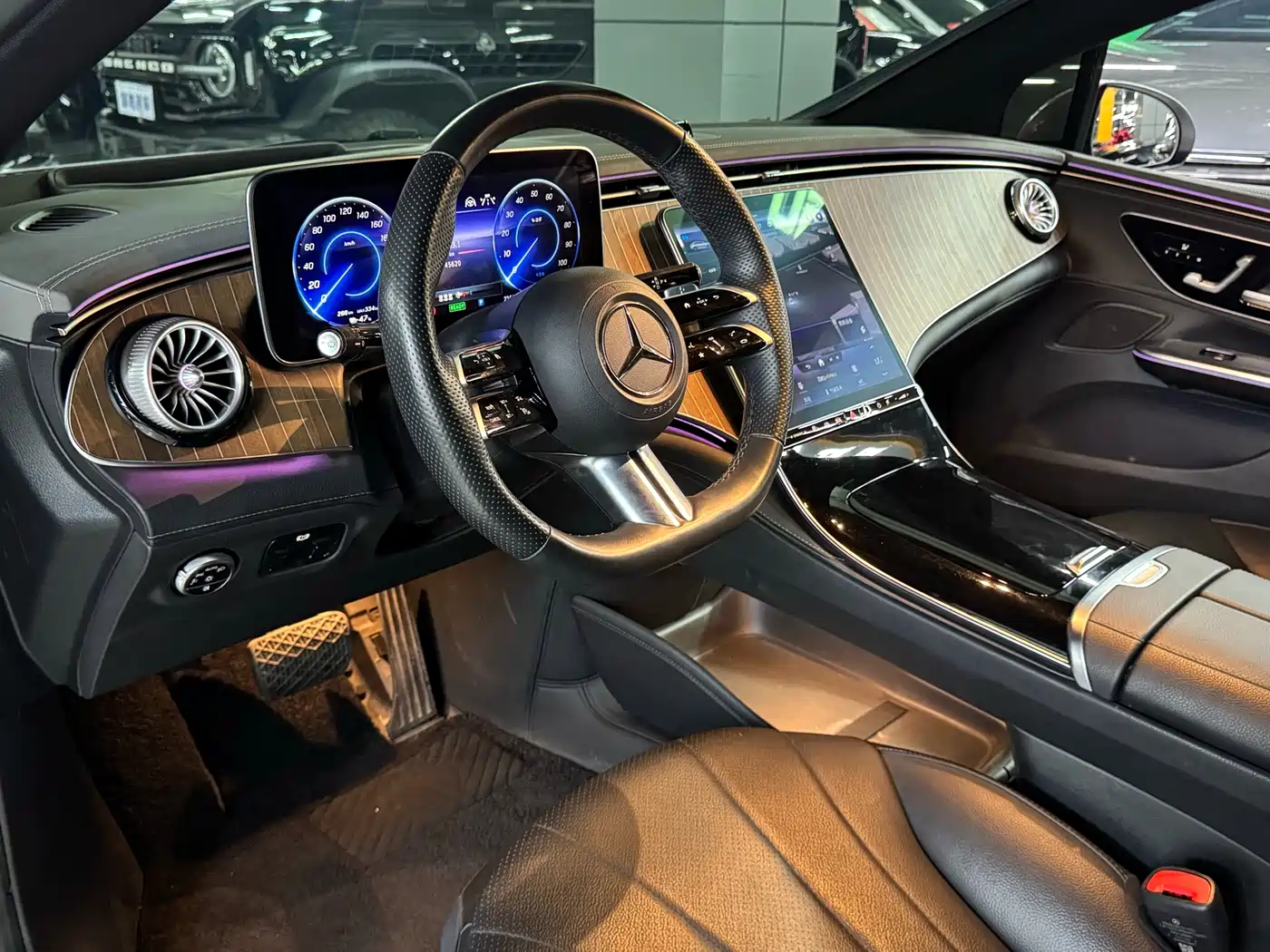 Mercedes-Benz EQE 2022 350 Luxury Edition фото 9