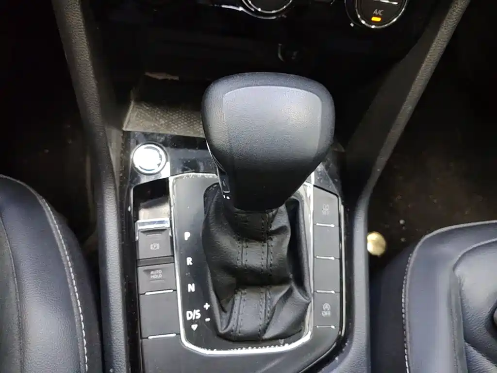 Volkswagen Tiguan L 2020 330TSI Auto 2WD Panorama Comfort China VI фото 14