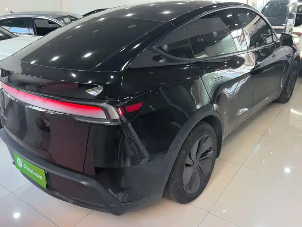 صورة 7 - Tesla Model Y