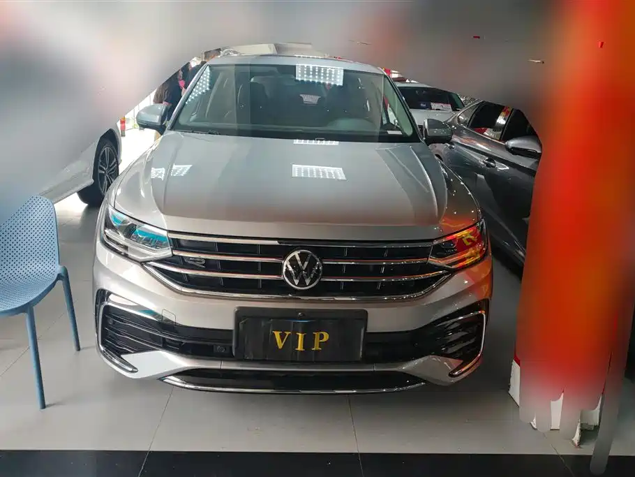 Volkswagen Tiguan L 2022 330TSI Auto 2WD R-Line Premium Edition фото 2