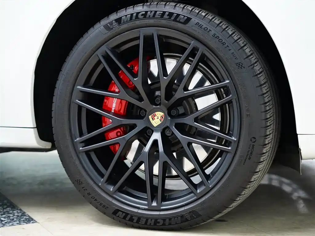 Porsche Macan 2023 Macan GTS 2.9T фото 55