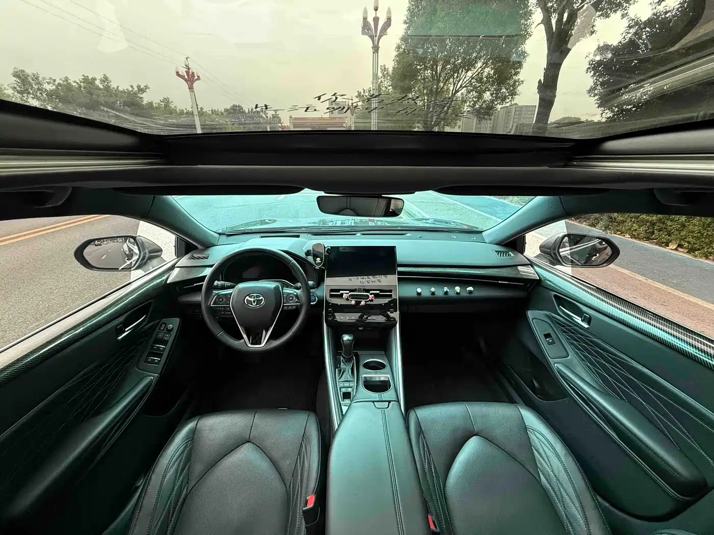 Toyota Avalon 2023 Hybrid 2.5L XLE Premium Edition фото 7