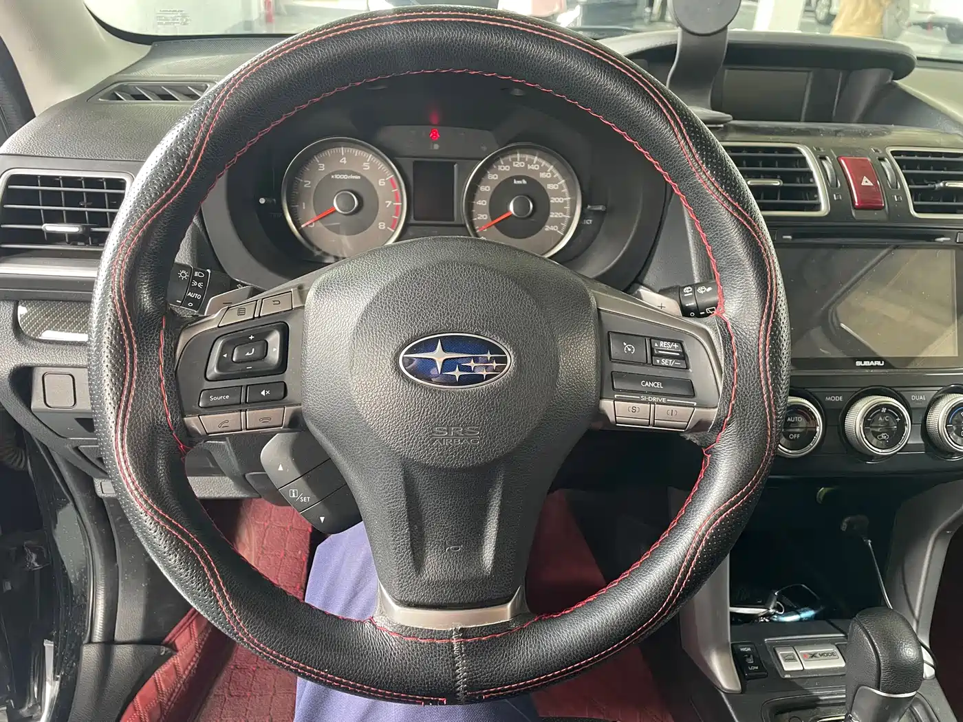 Subaru Forester 2015 2.5i Special Commemorative Edition фото 9