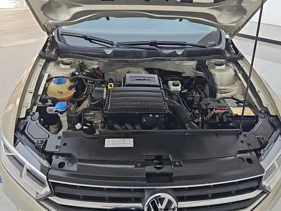 Volkswagen Bora 2018 1.5L Automatic Fashion фото 10