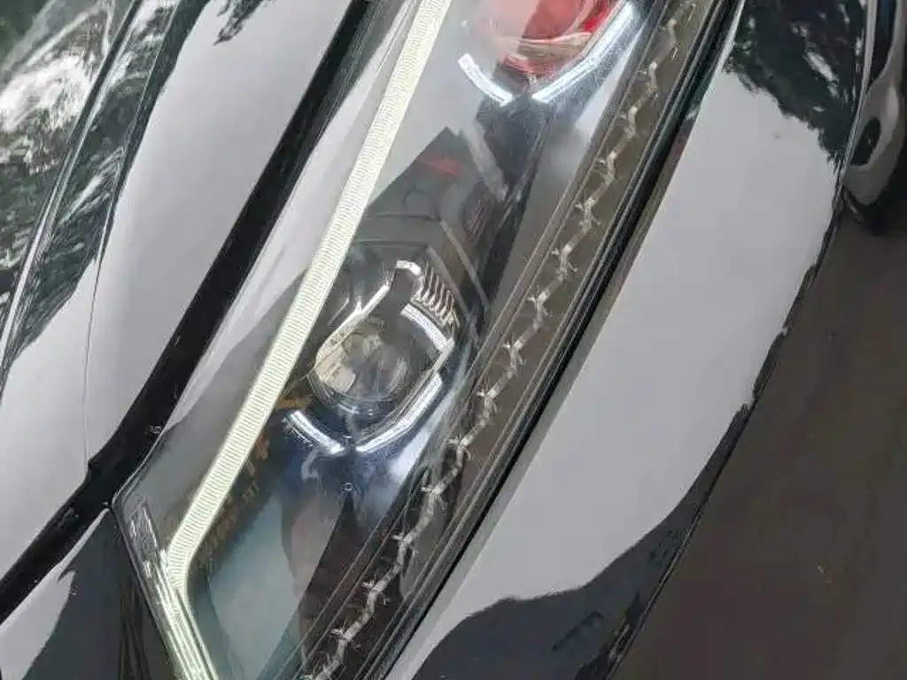 Фото 9 - Honda Accord